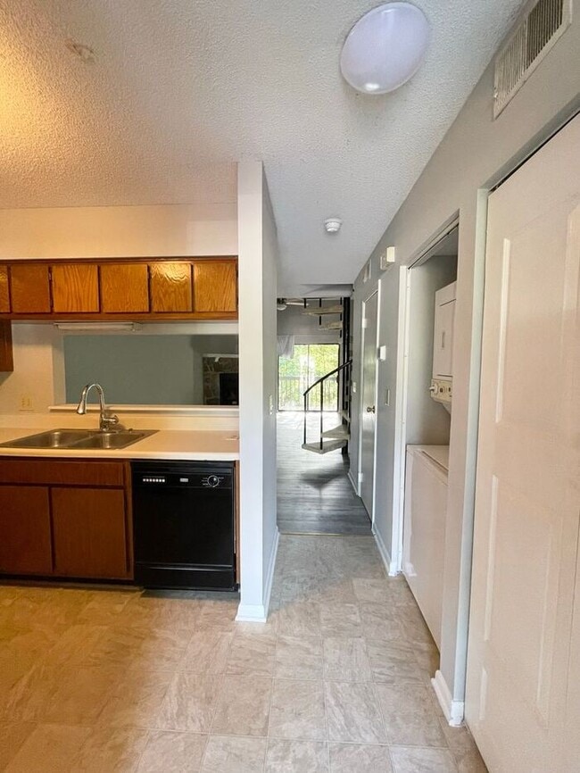 Building Photo - Harbison- -Offering Self Guided Tour with RENTLY!