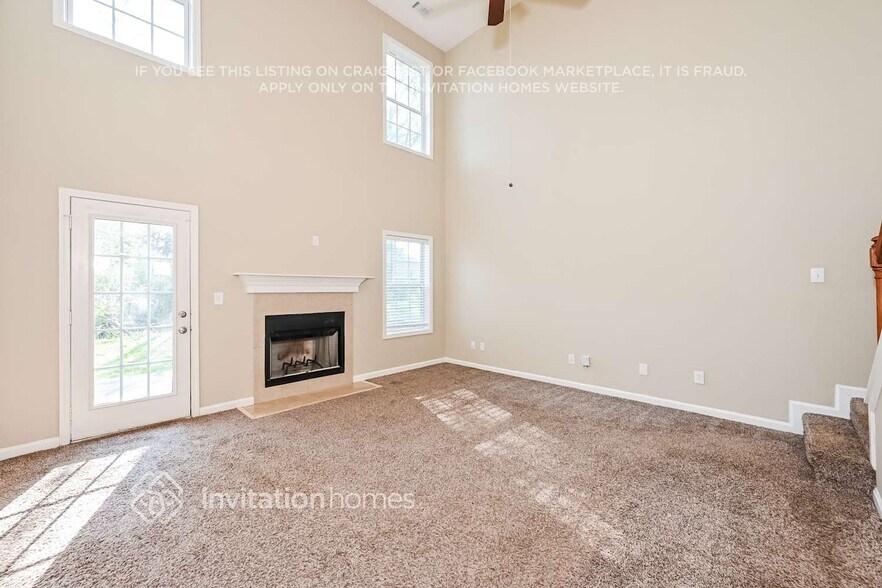 Building Photo - 6685 White Walnut Way