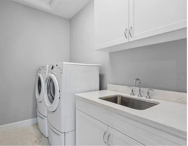 Building Photo - 17511 Cadena Dr