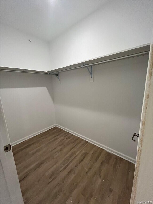 Building Photo - 422 Tower Ridge Cir