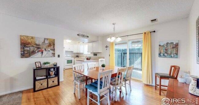 Building Photo - 2840 W 21st St