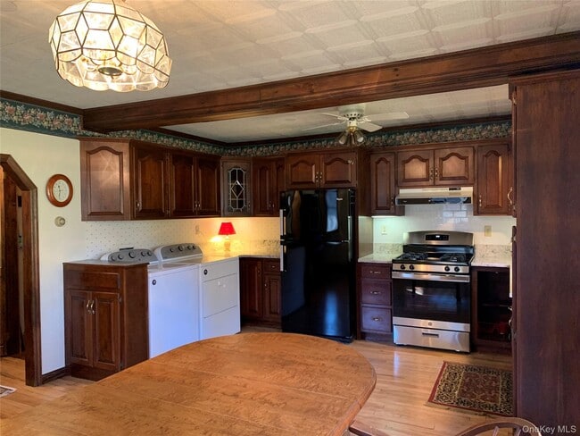 Building Photo - 25 Alden Pl