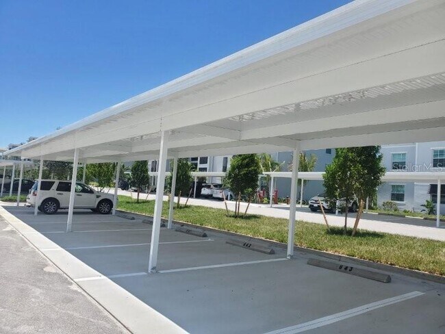 Building Photo - 14071 Heritage Landing Blvd