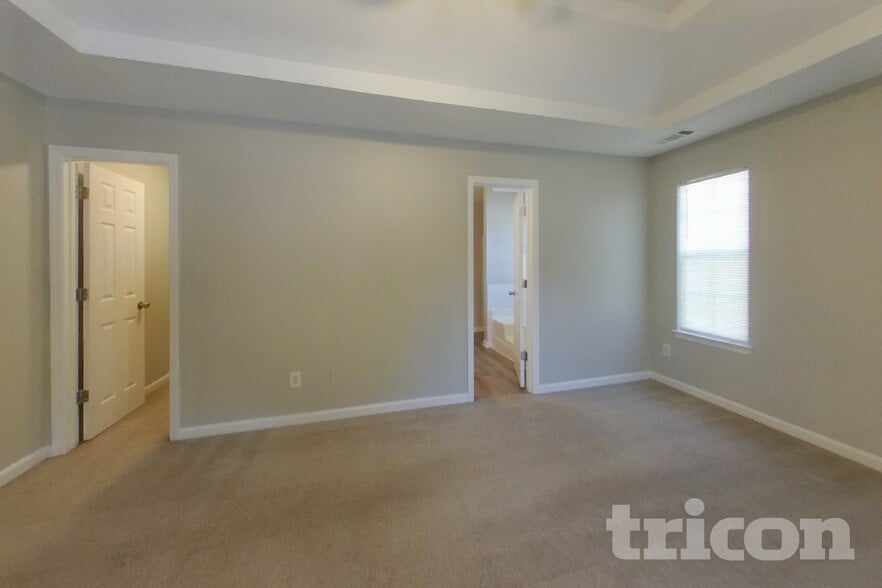 Building Photo - 464 Berkshire Pl