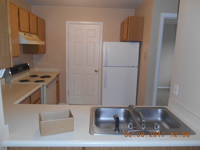 Building Photo - 4531 E Boardwalk Dr