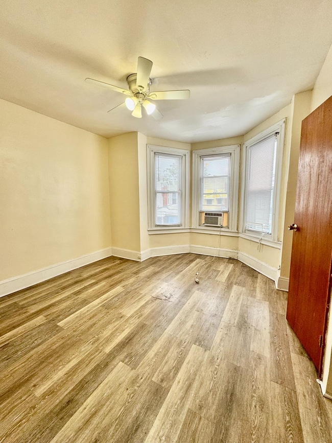 Building Photo - 220 S Millick St