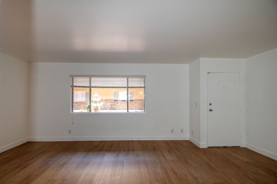 Building Photo - 6401 Riverton Ave