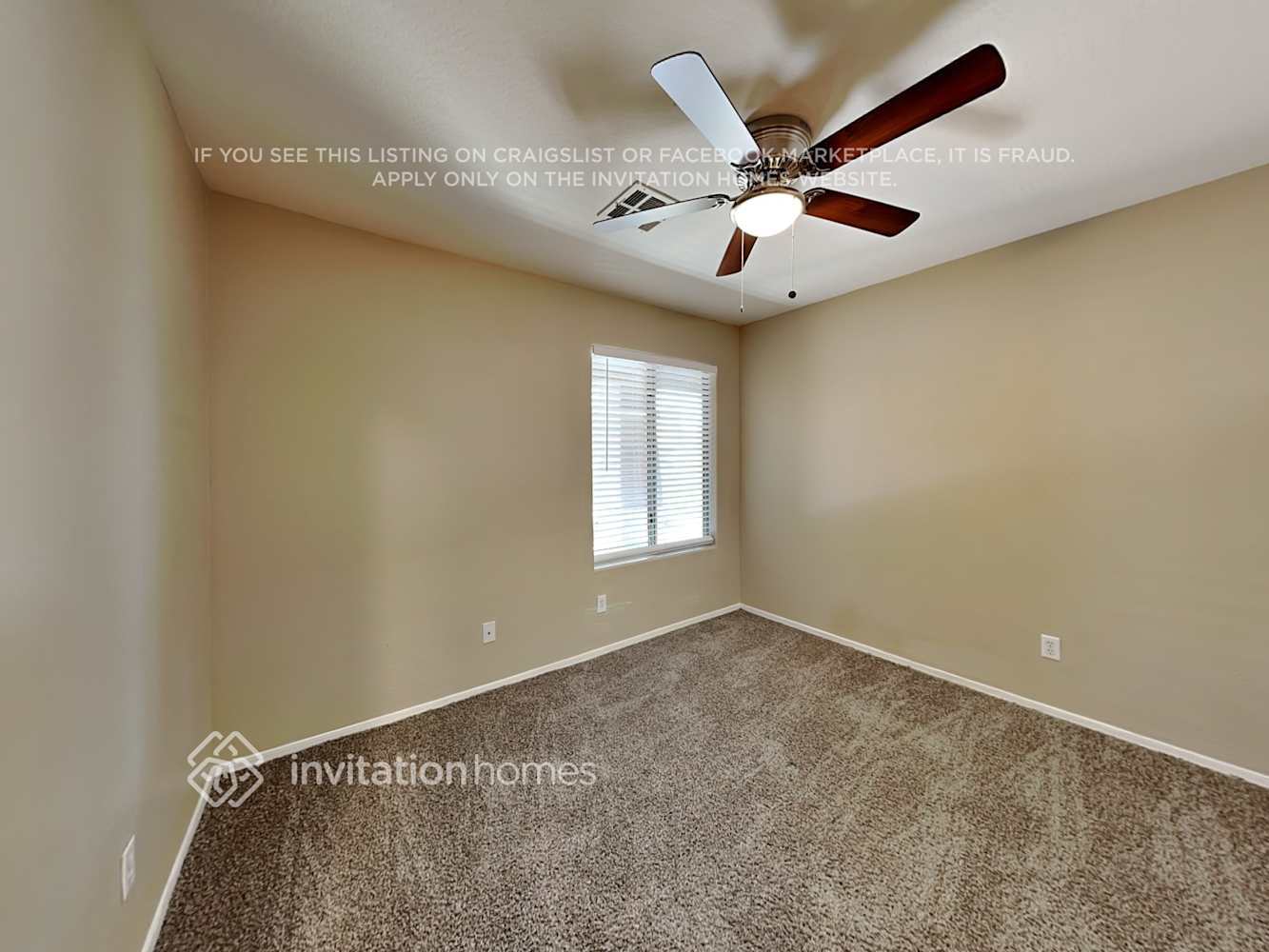 Building Photo - 5418 W Pleasant Ln