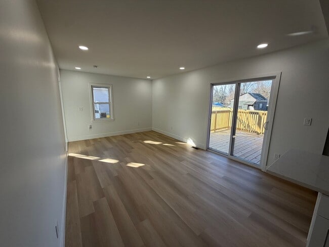 Building Photo - Brand new 3bed 2bath Single Family Home