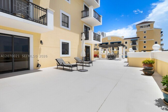 Building Photo - 8395 SW 73rd Ave