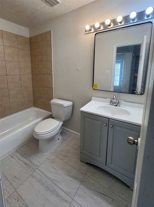 Building Photo - 15931 Winston Point Ln