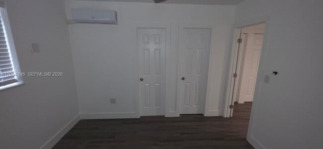 Building Photo - 7901 SW 64th Ave