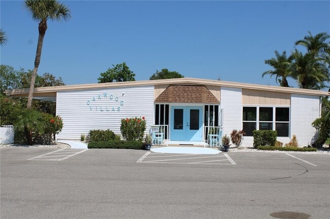 Building Photo - 5062 Live Oak Cir