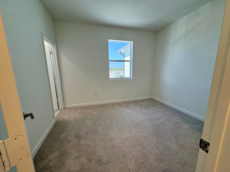 Building Photo - 35631 SW 178th Pl