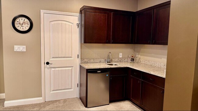 Building Photo - 7929 Fargo Ln