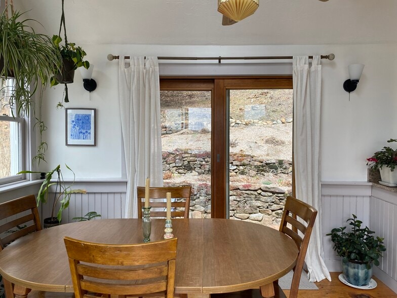 Building Photo - 326 Reservoir Dr