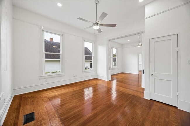 Building Photo - 1229 Heights Blvd