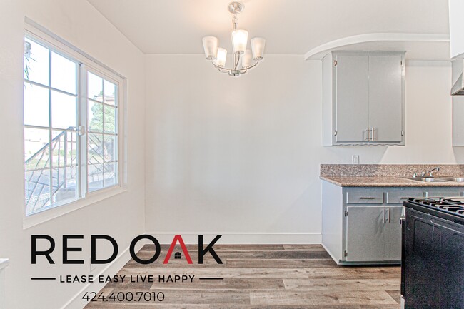 Building Photo - 901 Centinela Ave