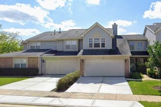Building Photo - 1488 Club Dr