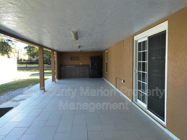 Building Photo - 475 NE 35th St