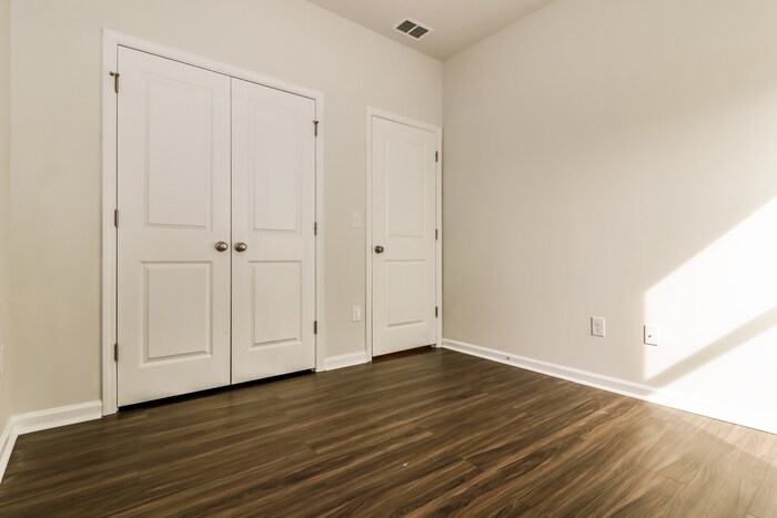 Building Photo - 363 Augustine Dr