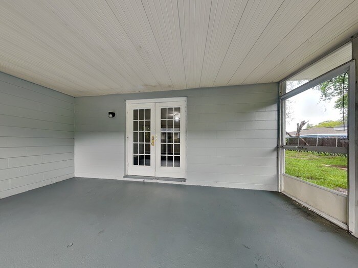 Building Photo - 4826 E 97th Ave