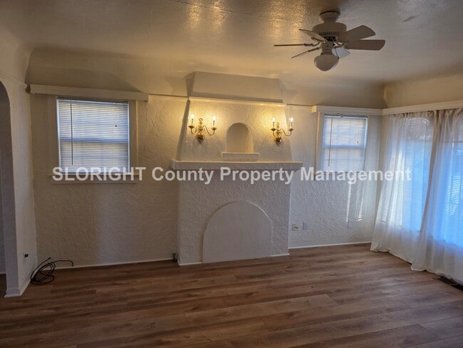 Building Photo - AVAILABLE NOW - Charming Home with Garage in Santa Maria - 2 Bed / 1 Bath