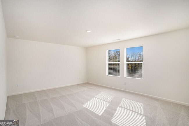 Building Photo - 7650 Saffron Ave