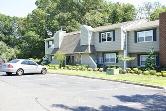 Building Photo - 350 Lake Pointe Dr