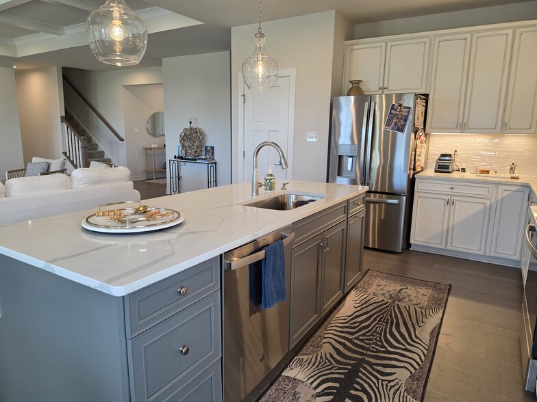 Building Photo - 28050 Purple Martin Cir