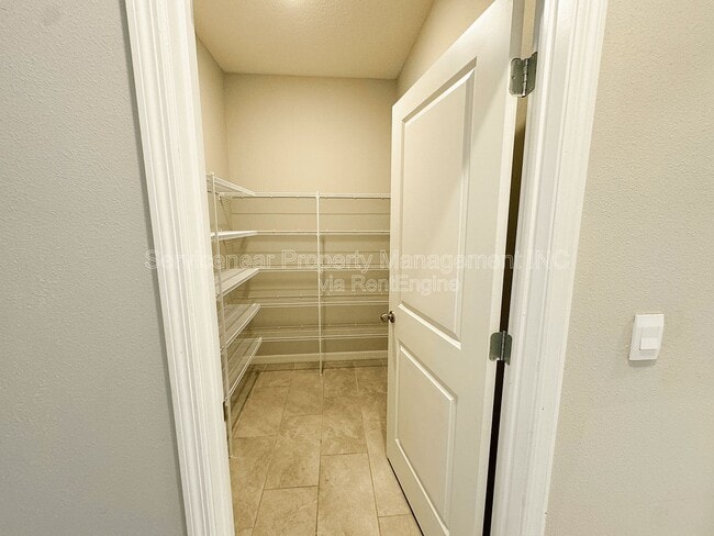 Building Photo - 12632 Night View Dr