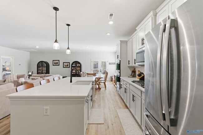 Building Photo - 148 Flintridge Dr
