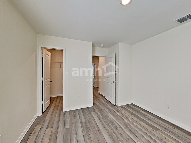 Building Photo - 7938 Cactus Plum Dr