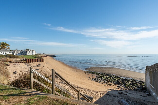 Building Photo - 14 Neptune Ave