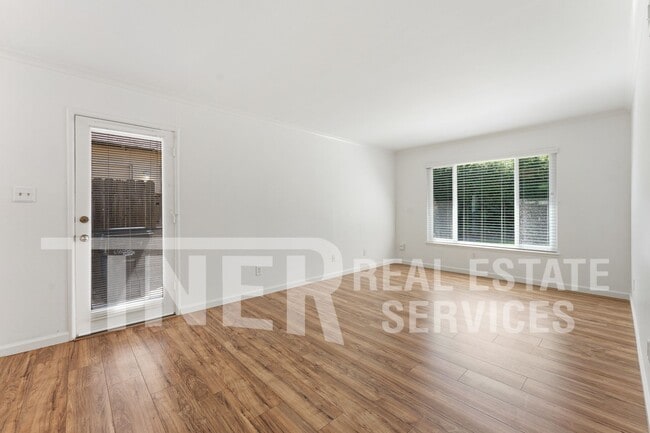 Building Photo - 6000 Coyle Ave