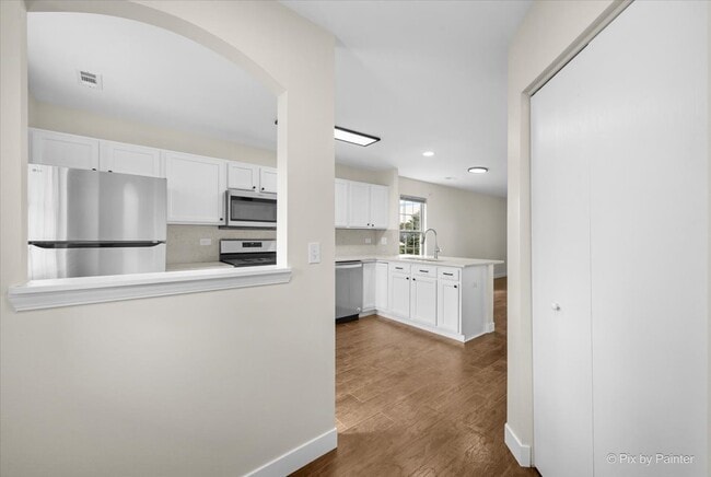 Building Photo - 1737 W Chrysler Dr