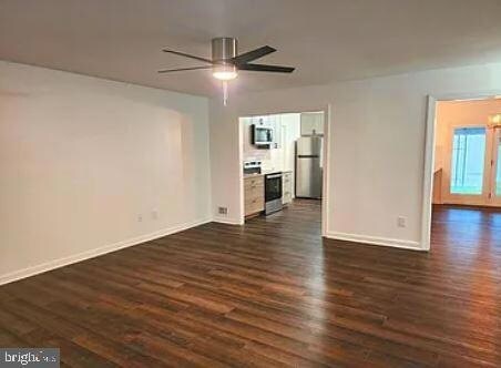 Building Photo - 7895 Pavilion Dr