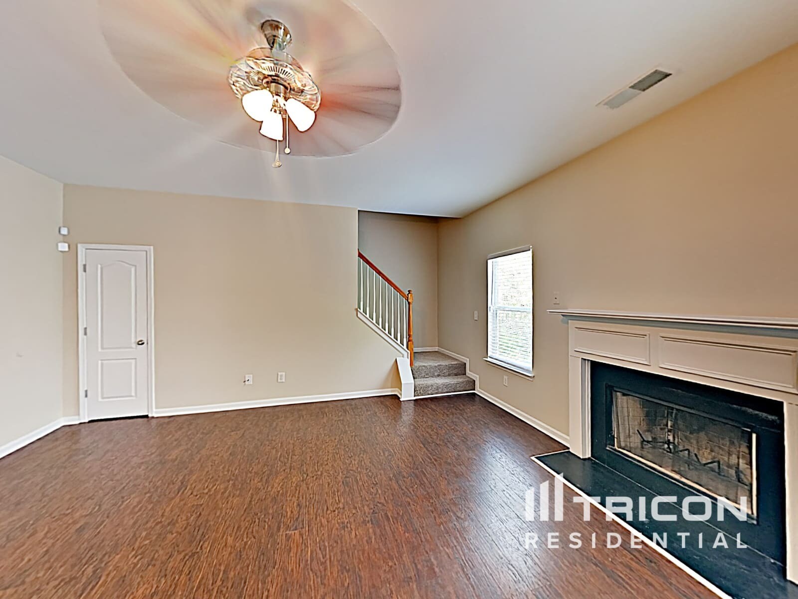 Building Photo - 11051 Southwood Dr