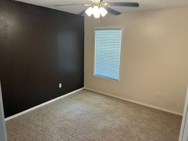Building Photo - 579 CR 5420