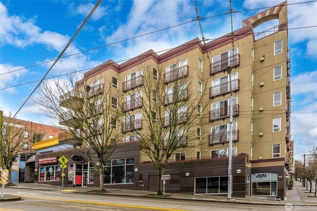 Building Photo - 1711 E Olive Way