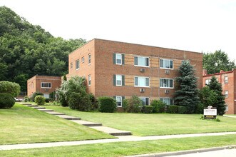 Building Photo - Crestview