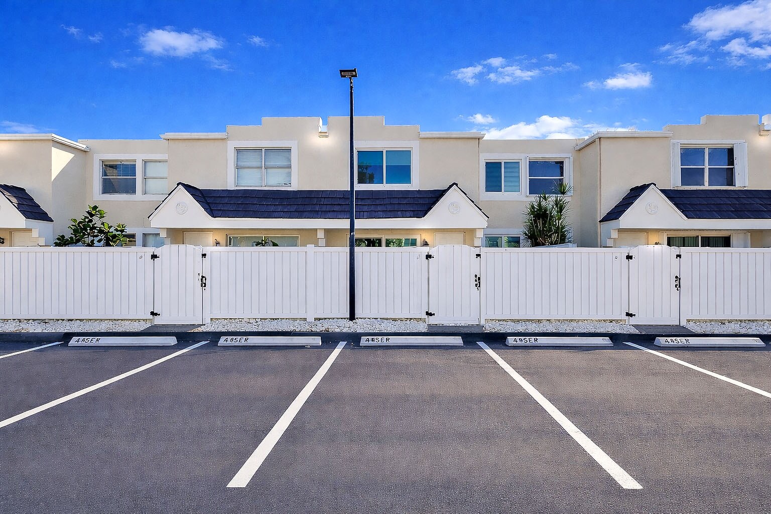 Building Photo - 6840 SW 45th Ln