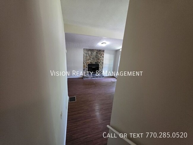 Building Photo - 155 Pine Hill Dr