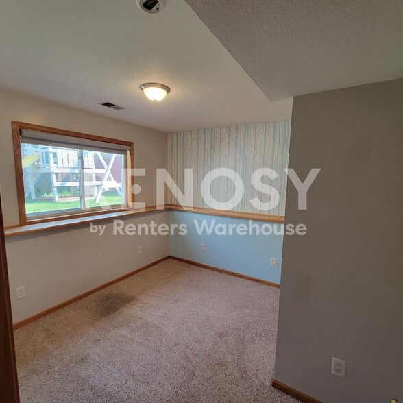 Building Photo - 1505 Harvest Ln