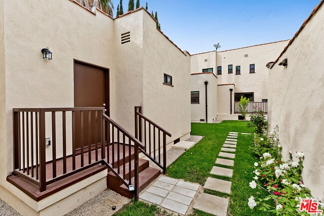 Building Photo - 6348 Colgate Ave