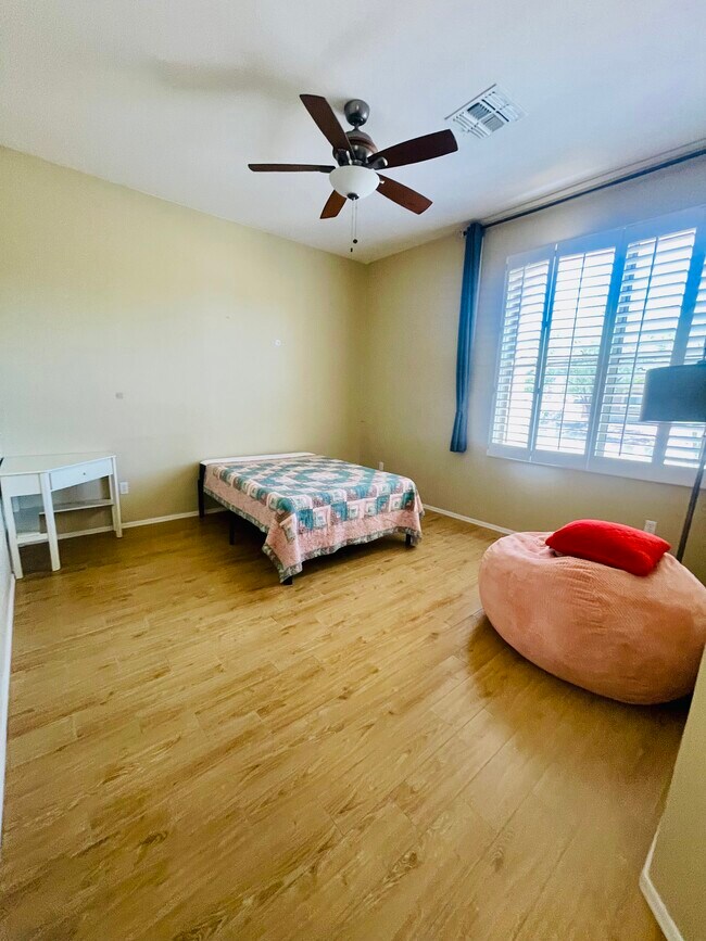 Building Photo - 11064 S Camino San Clemente
