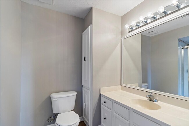 Building Photo - 14410 Louetta Rd