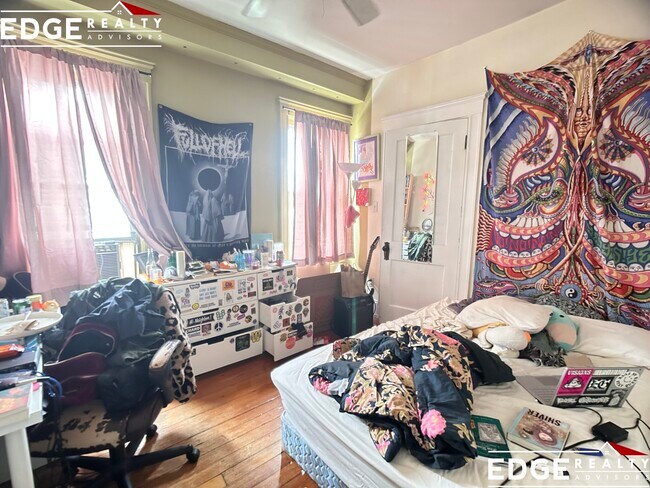 Building Photo - 5 Mapleton St