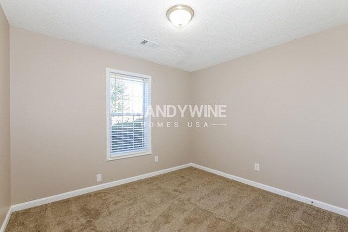 Building Photo - 255 Beranda Cir