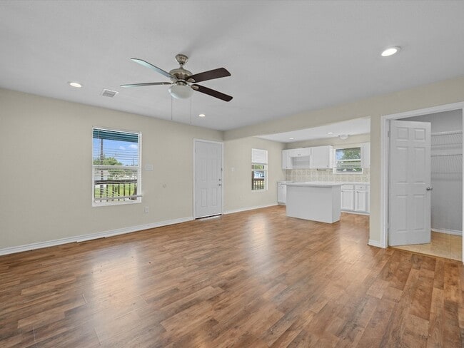 Building Photo - 6403 O Brien St